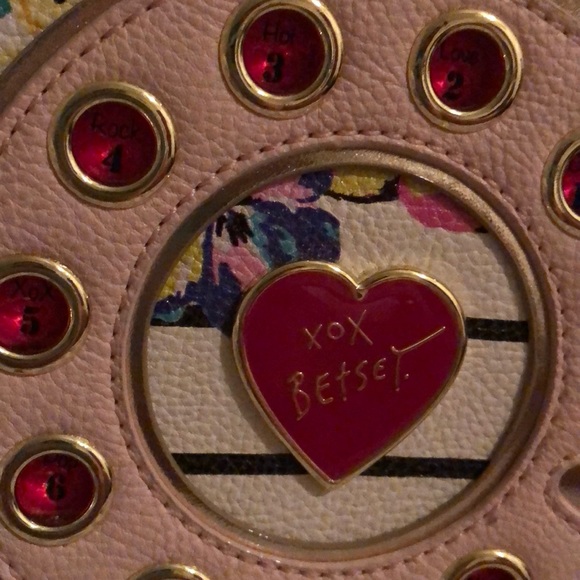 Purse - Picture 3 of 7